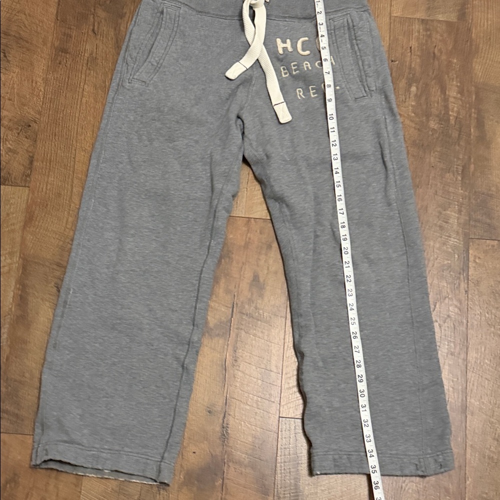Hollister men’s  Heather Gray Joggers - Picture 7 of 10